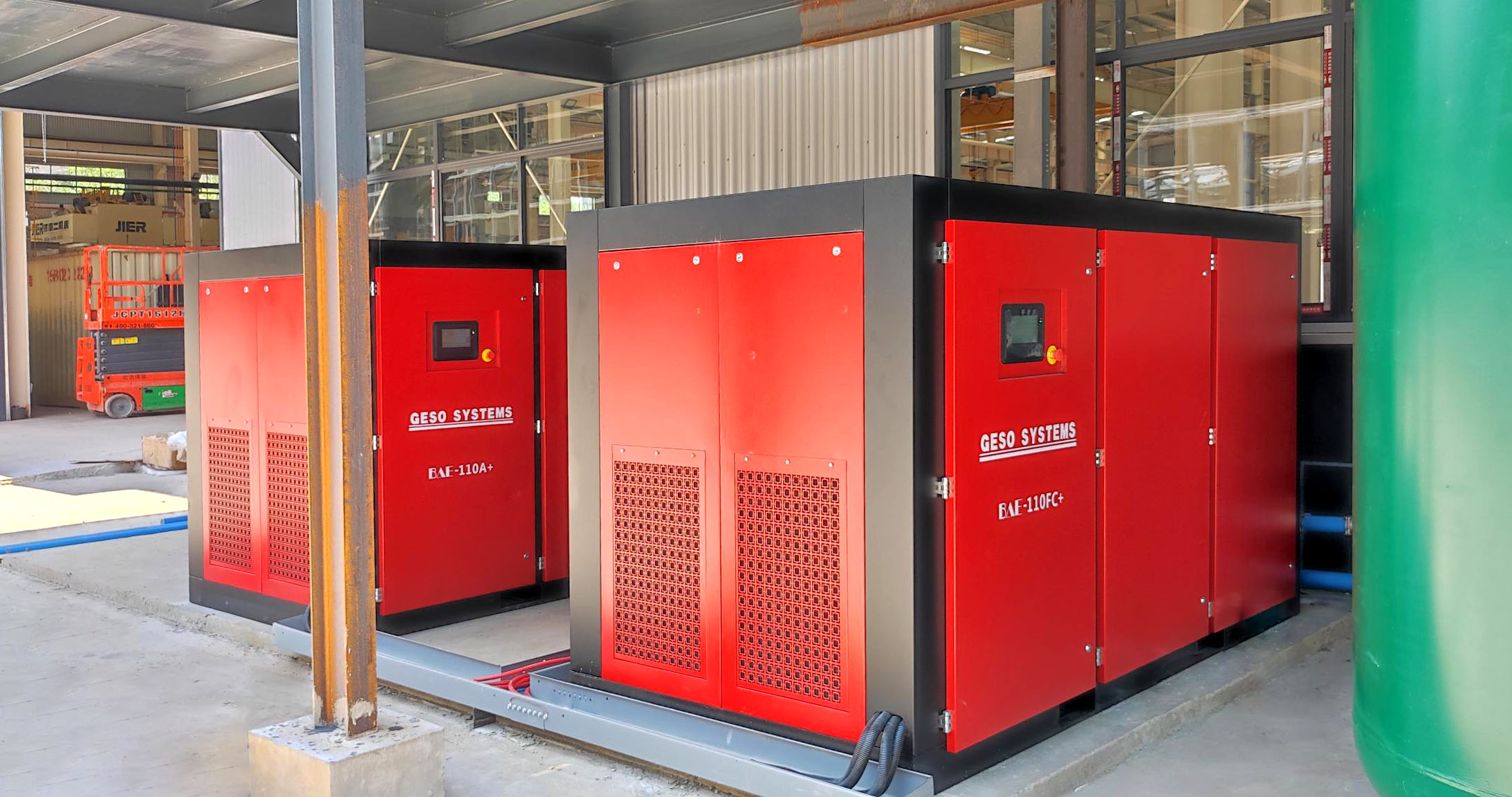 Hava kompressorları neft-kimya sənayesinə səmərəli istehsala və təhlükəsiz istismara nail olmağa kömək edir.